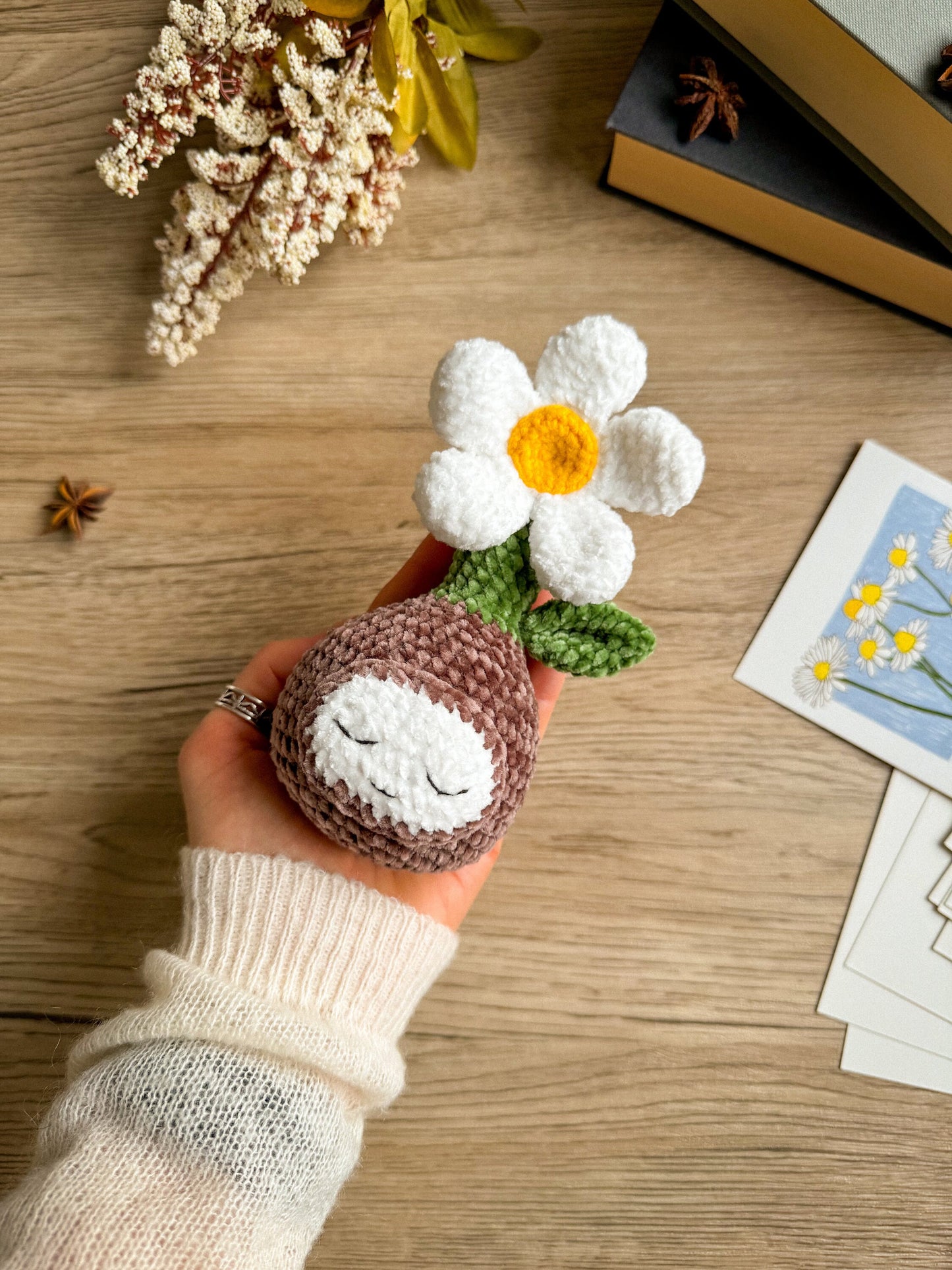 PDF Baby Flower Amigurumi Pattern, flower bulb doll