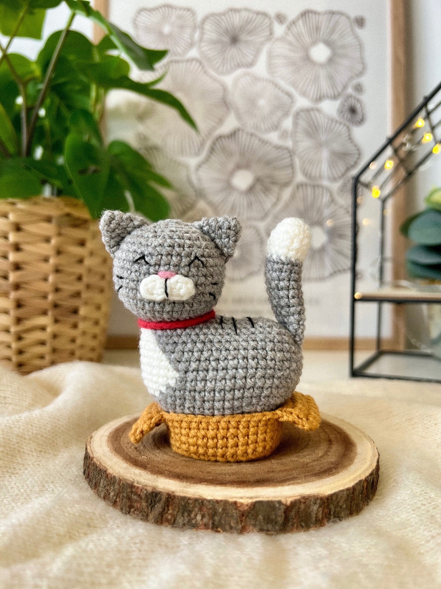 PDF Chubby Cat in a Box Amigurumi Pattern